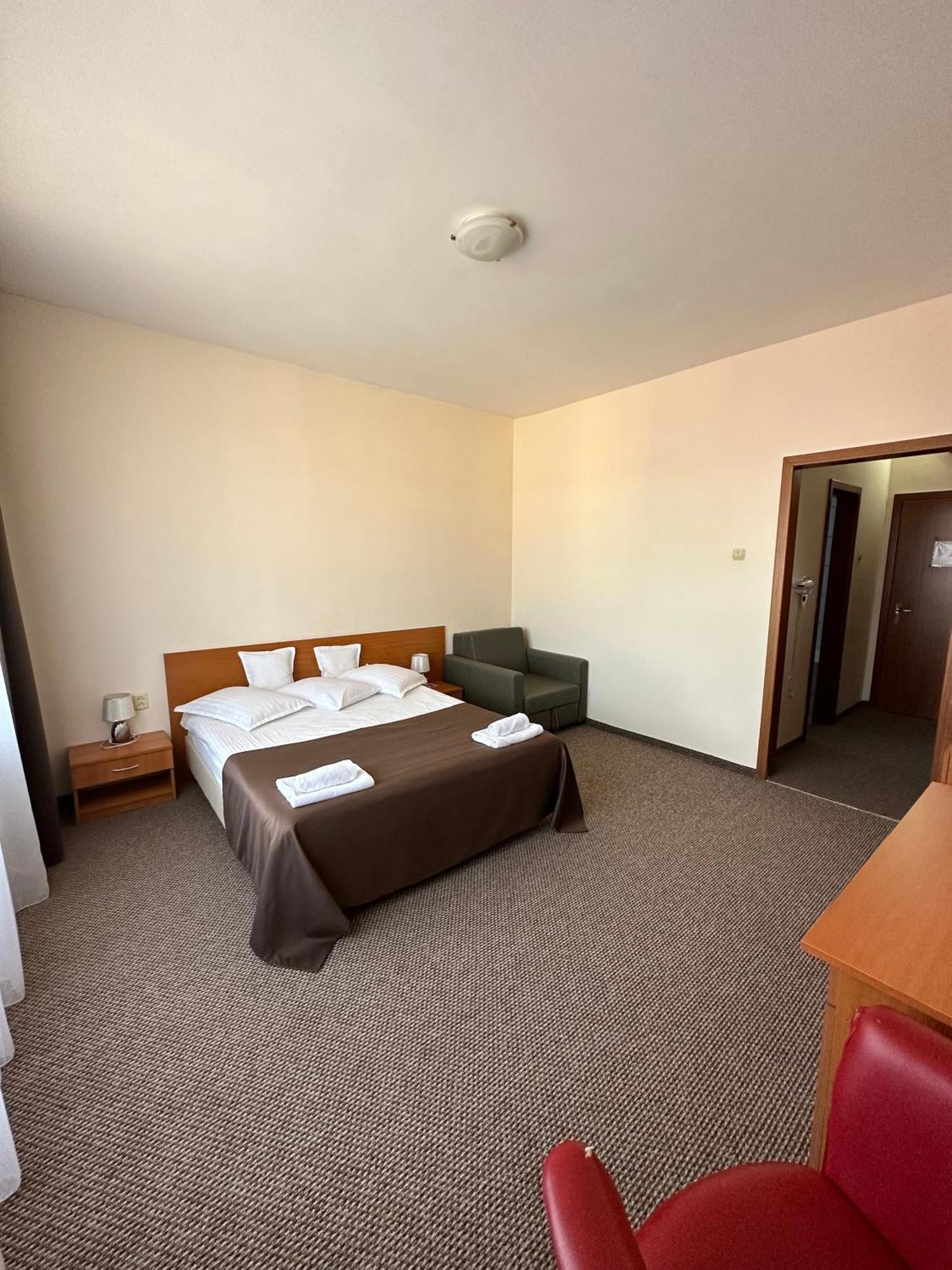 Hotel Diana Bistriţa Εξωτερικό φωτογραφία