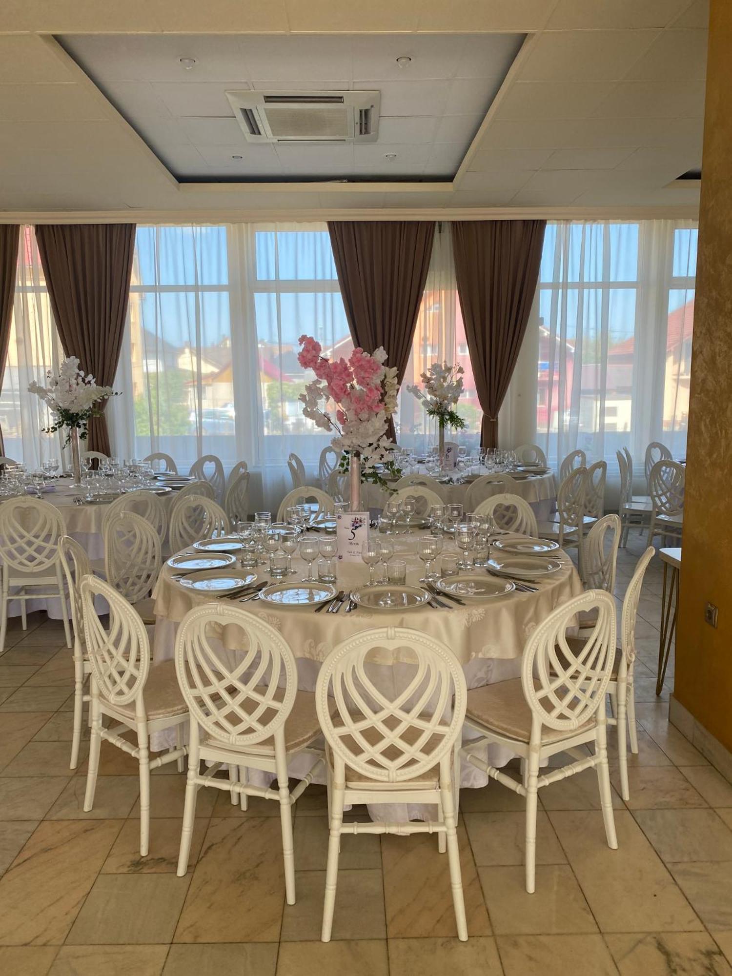 Hotel Diana Bistriţa Εξωτερικό φωτογραφία