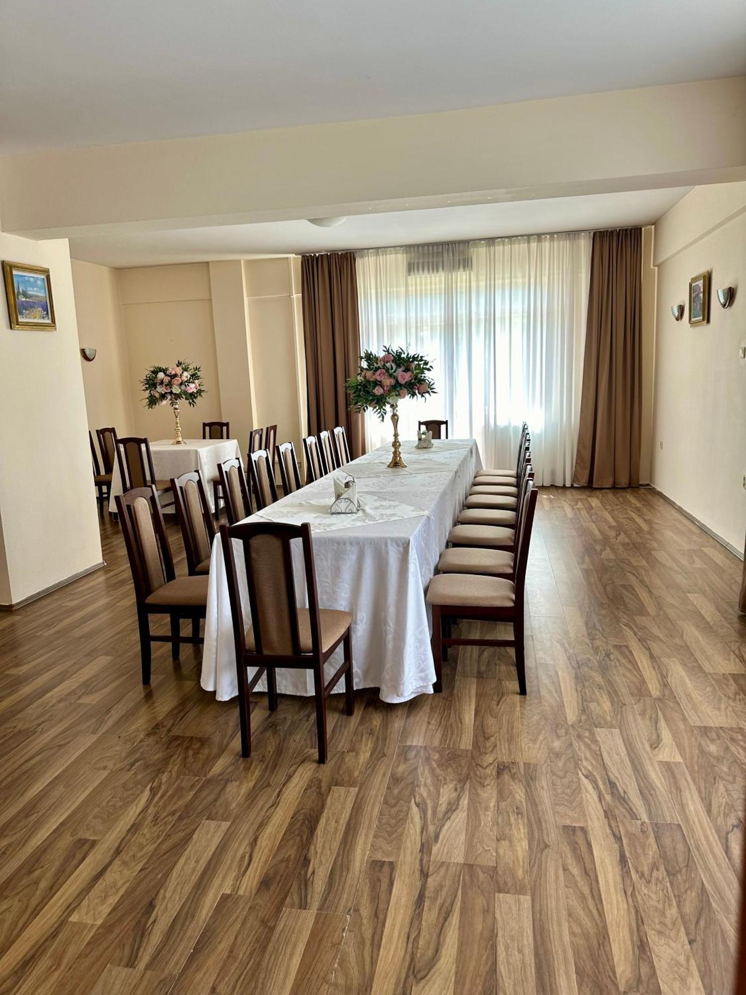 Hotel Diana Bistriţa Εξωτερικό φωτογραφία