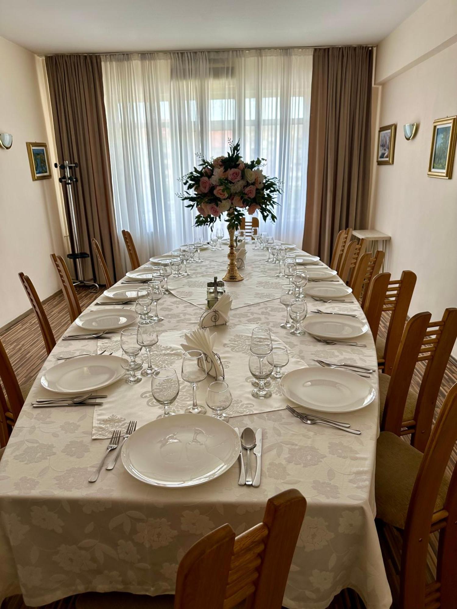 Hotel Diana Bistriţa Εξωτερικό φωτογραφία
